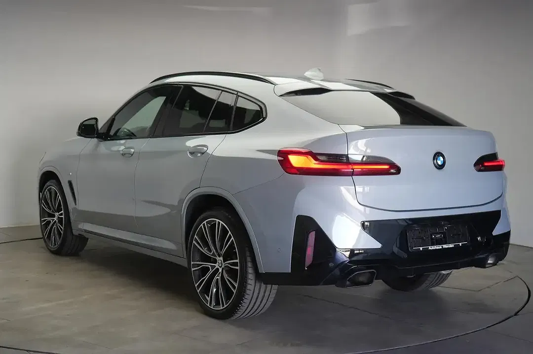 BMW X4 - Thumbnail 4