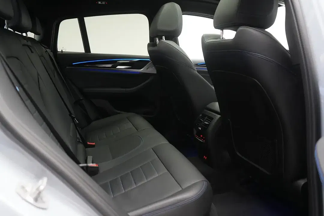 BMW X4 - Thumbnail 9