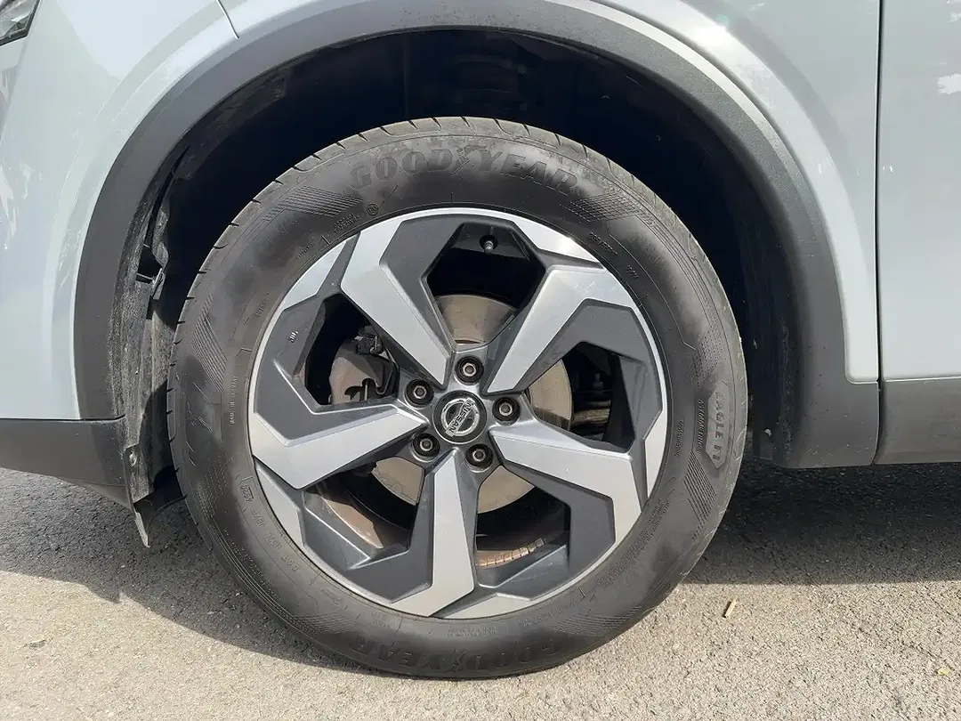 Nissan Qashqai - Thumbnail 5