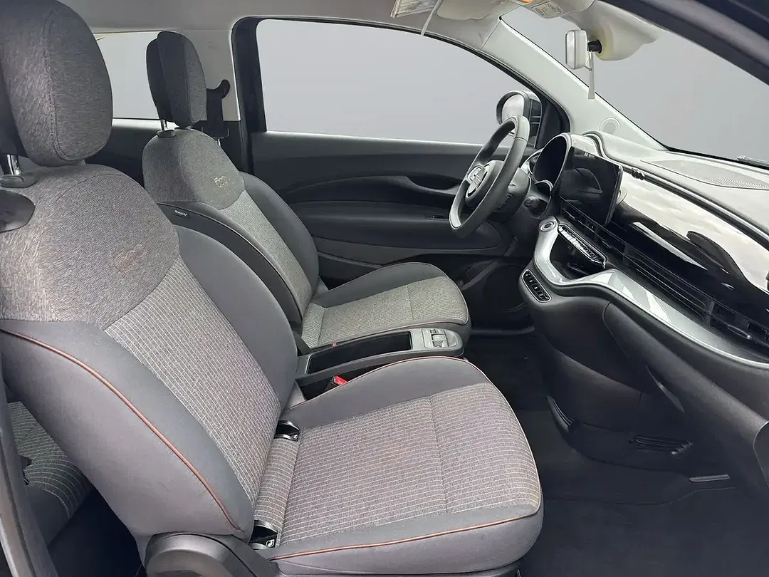 Fiat 500e - Thumbnail 13
