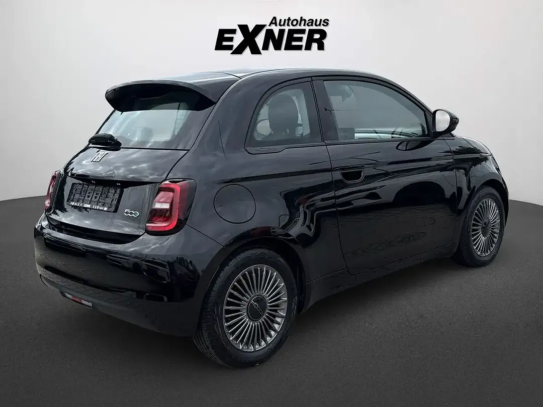 Fiat 500e - Thumbnail 3