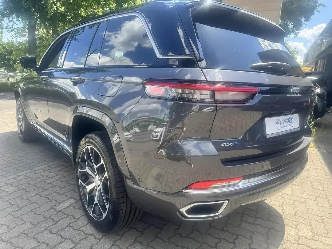 Jeep Grand Cherokee - Thumbnail 3