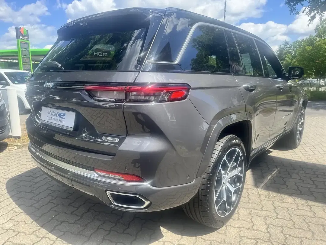 Jeep Grand Cherokee - Thumbnail 5