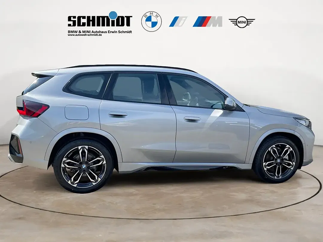 BMW X1 - Thumbnail 4