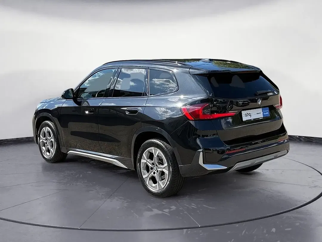 BMW X1 - Thumbnail 3