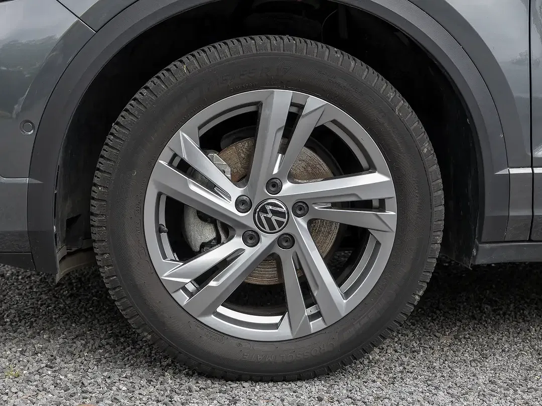 Volkswagen T-Roc - Thumbnail 6