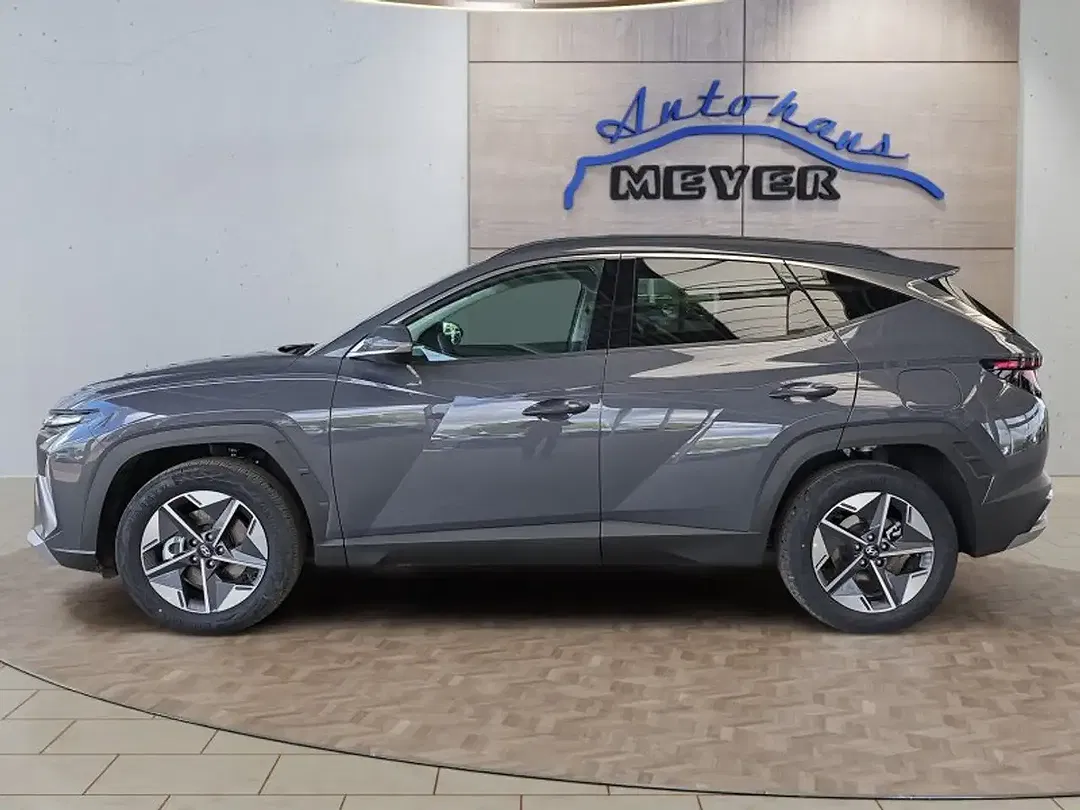 Hyundai TUCSON - Thumbnail 2