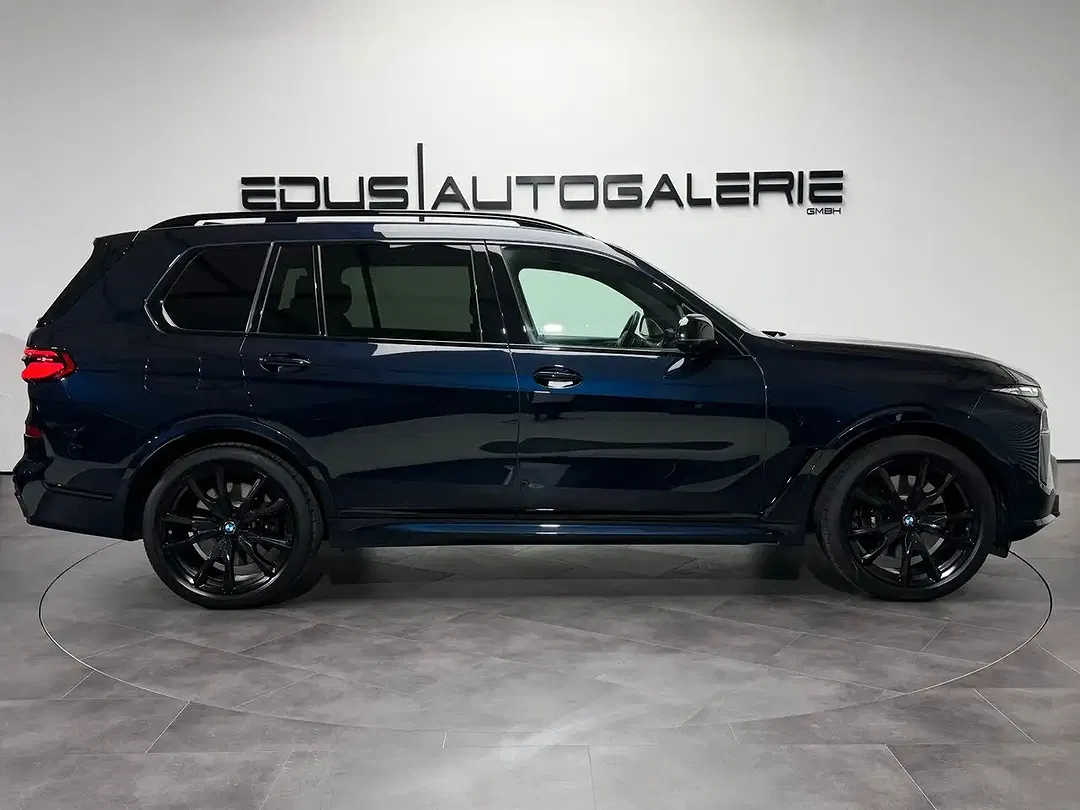 BMW X7 - Thumbnail 4