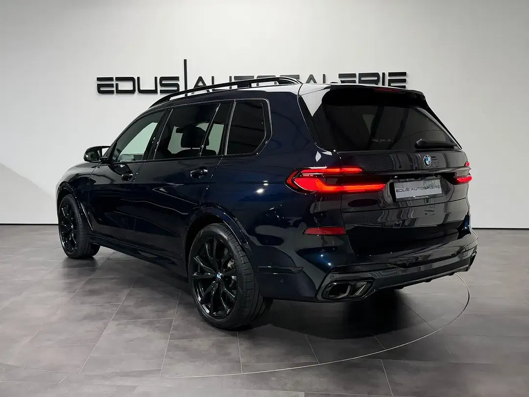 BMW X7 - Thumbnail 6