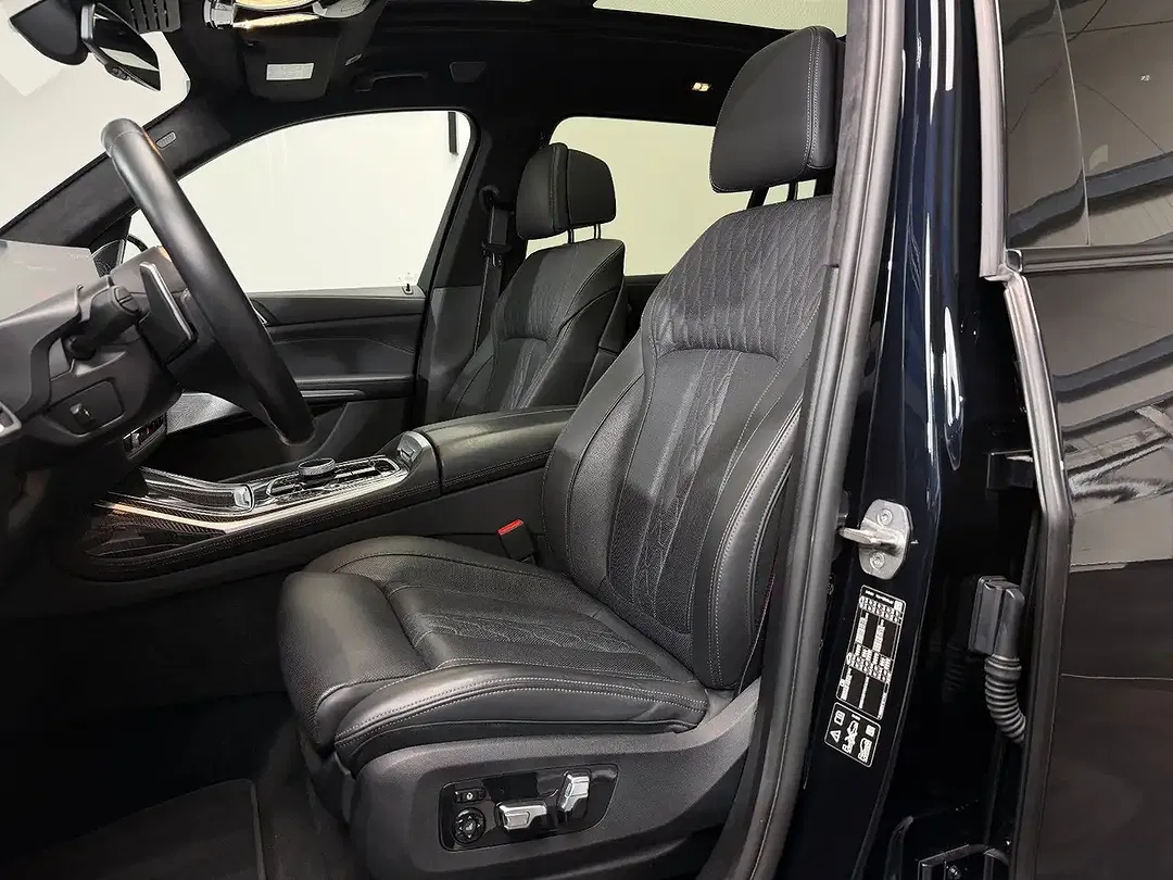 BMW X7 - Thumbnail 9