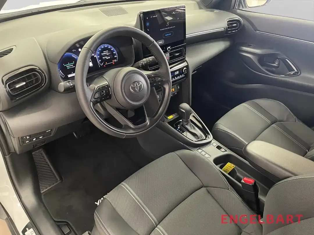 Toyota Yaris Cross - Thumbnail 6