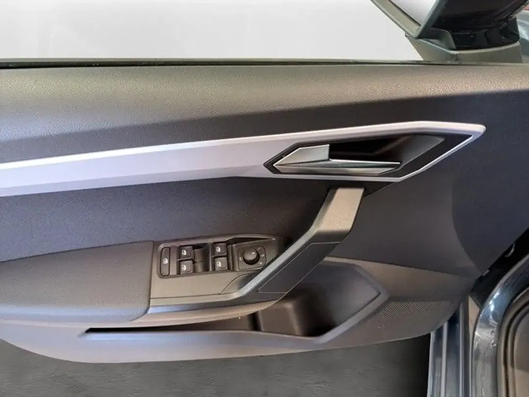 SEAT Ibiza - Thumbnail 13