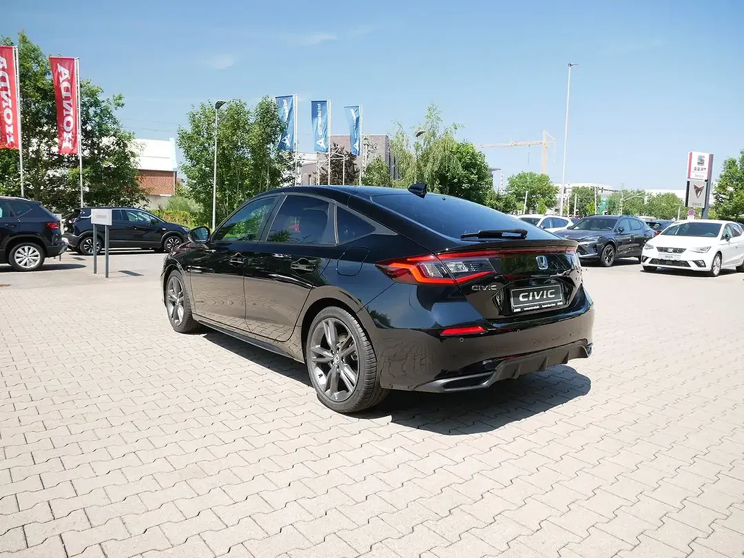 Honda Civic - Thumbnail 9