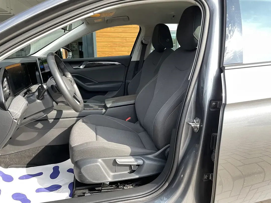 Volkswagen Passat Variant - Thumbnail 12