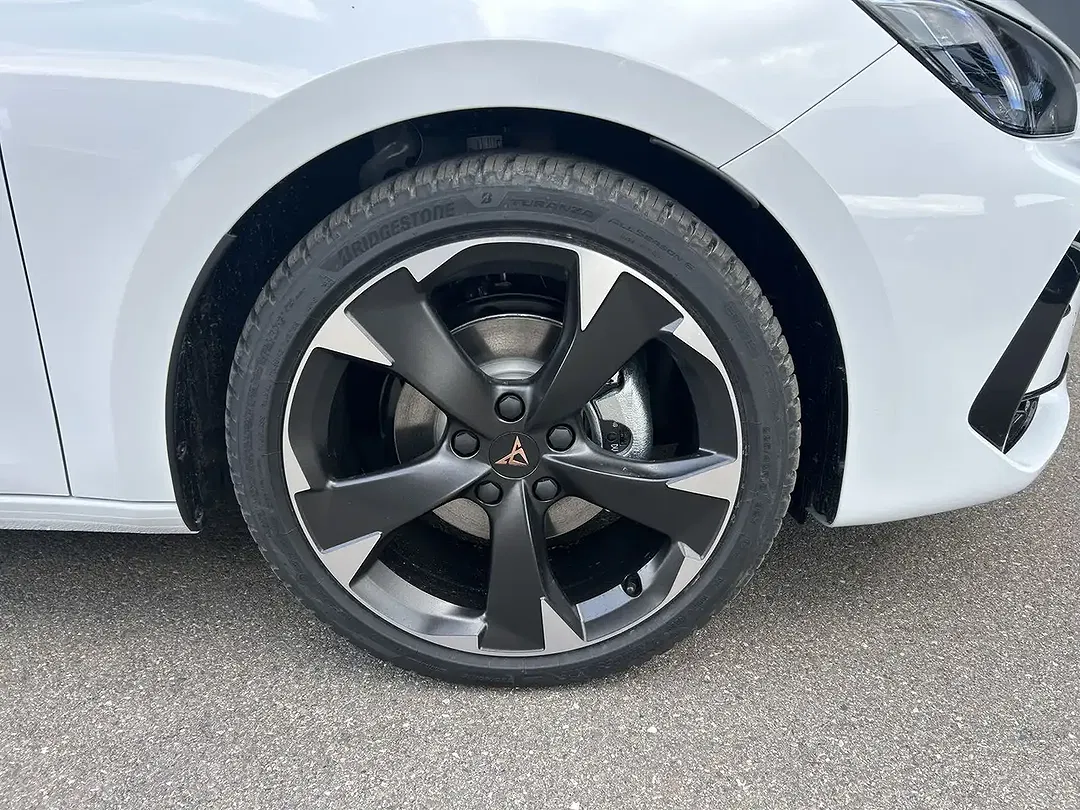 CUPRA Leon - Thumbnail 8