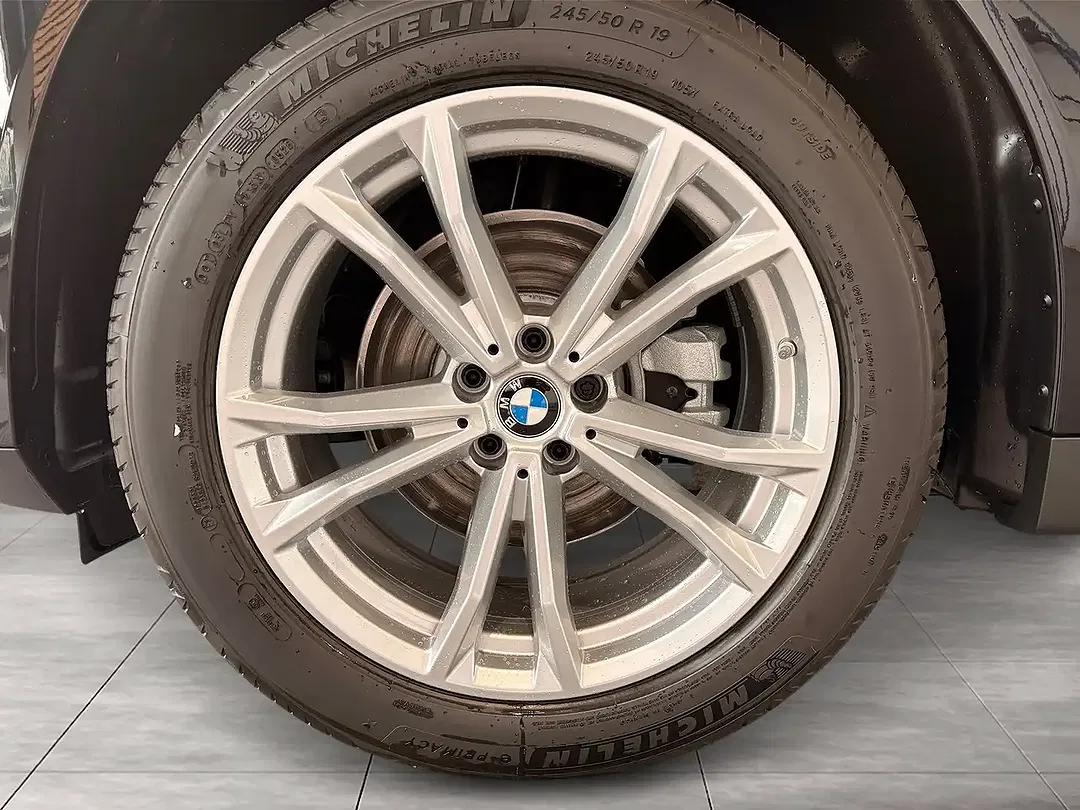 BMW X3 - Thumbnail 4