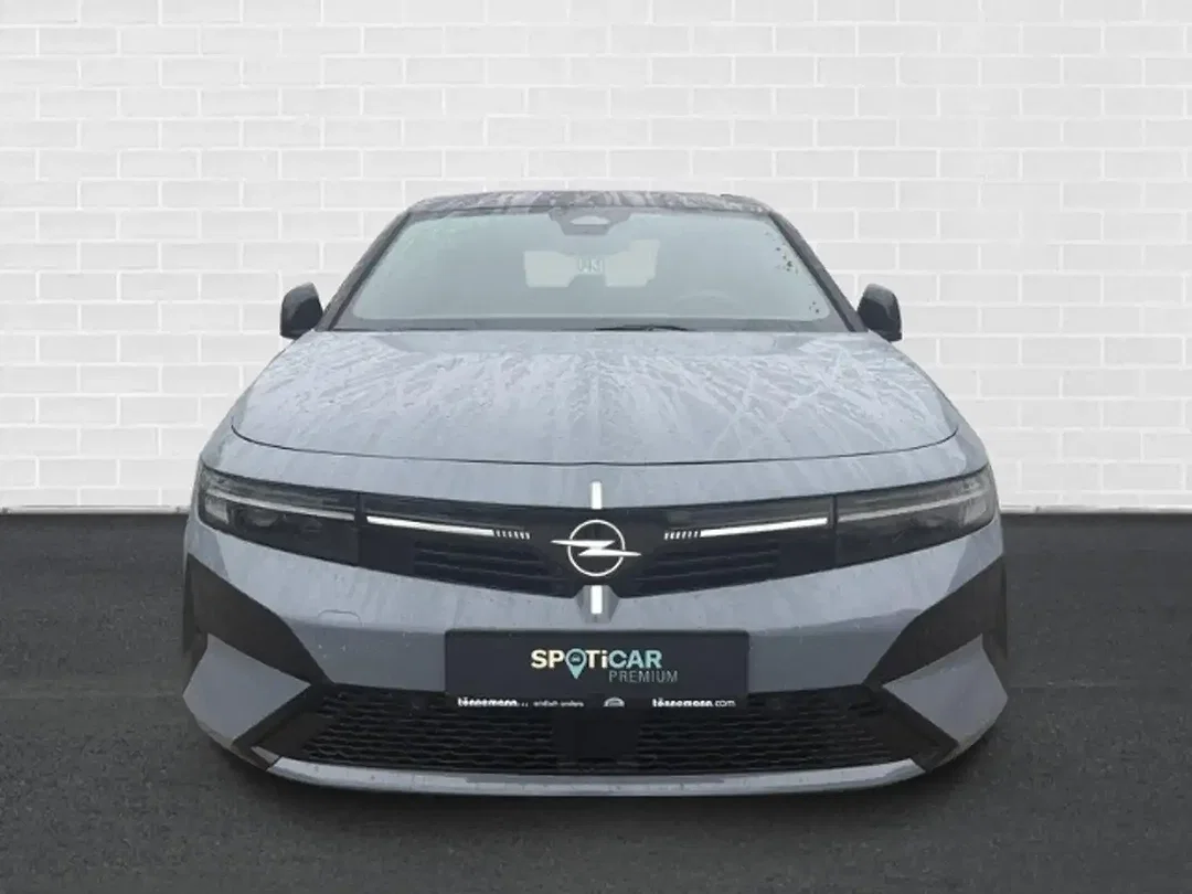 Opel Astra - Afbeelding 1