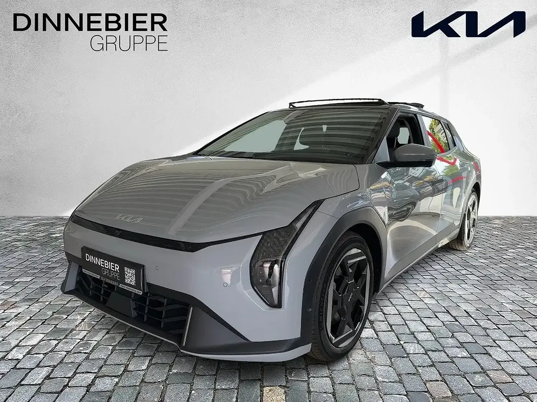Kia EV4 - Thumbnail 1