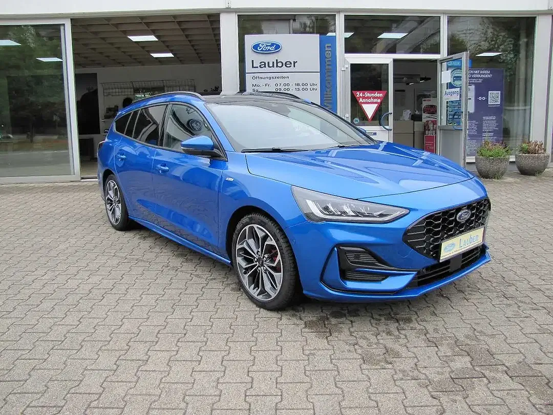 Ford Focus - Thumbnail 1