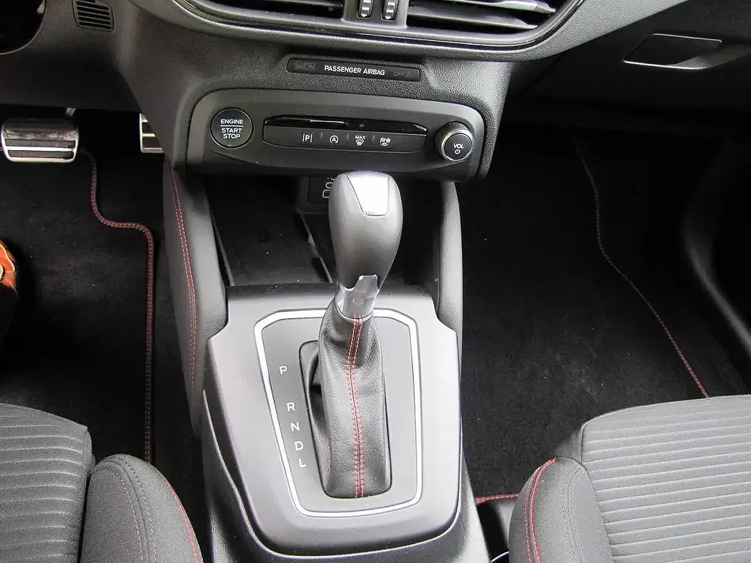 Ford Focus - Thumbnail 11