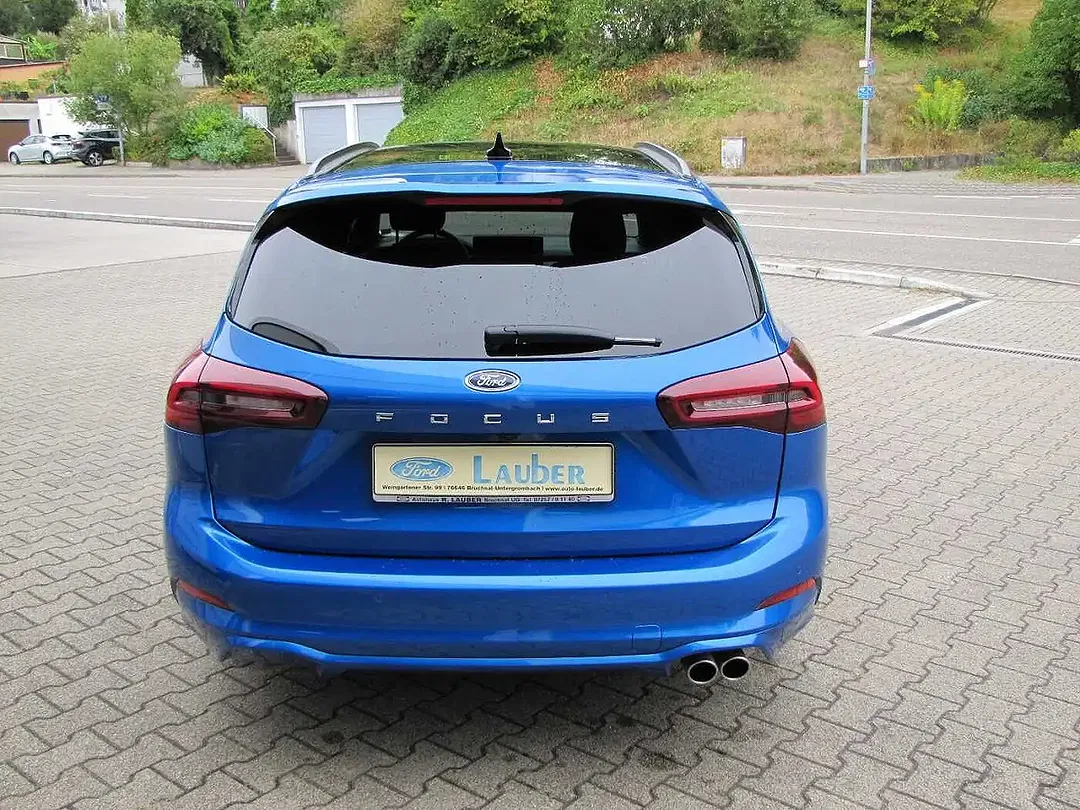 Ford Focus - Thumbnail 5