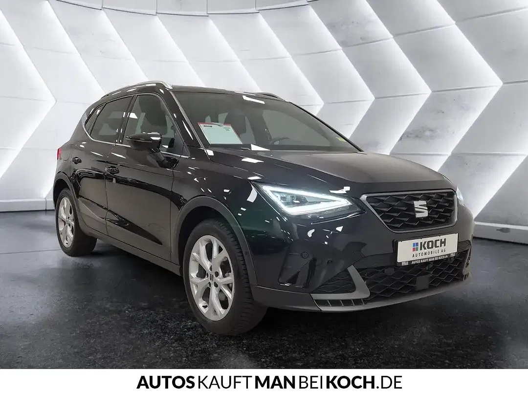 SEAT Arona - Thumbnail 4