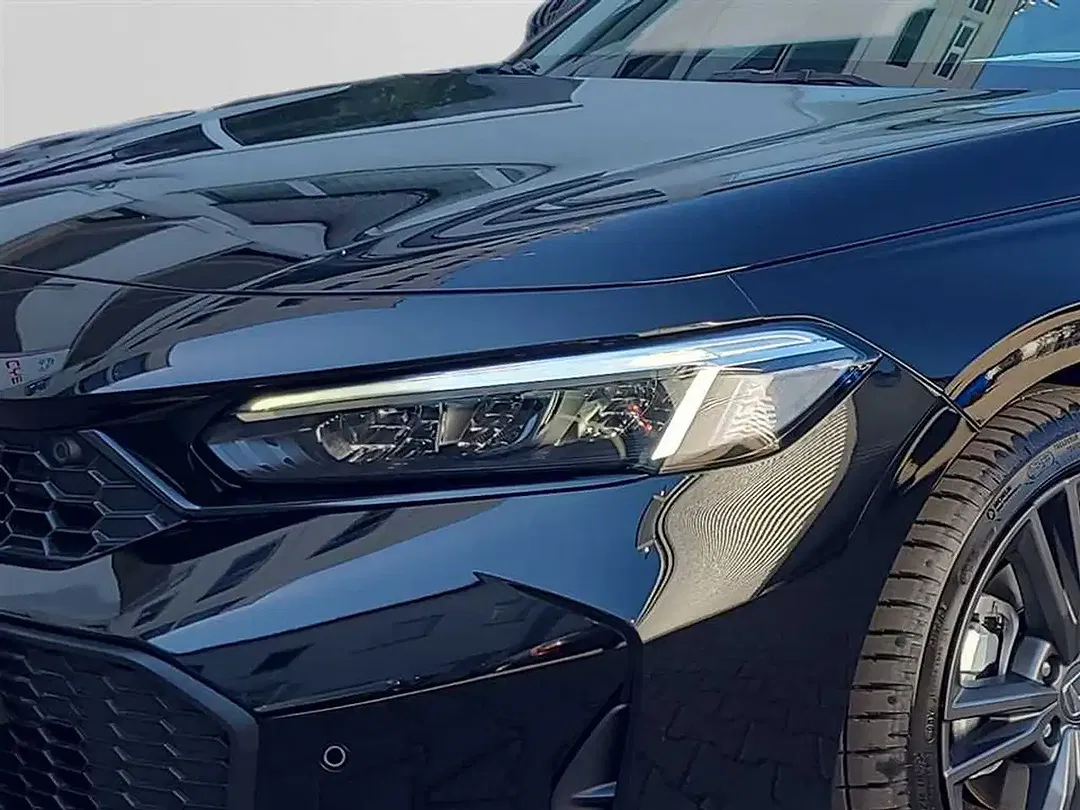 Honda Civic - Thumbnail 7