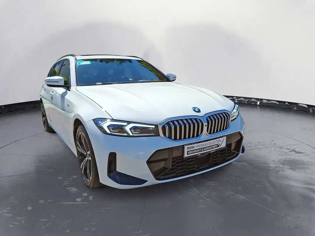 BMW 330 - Thumbnail 8
