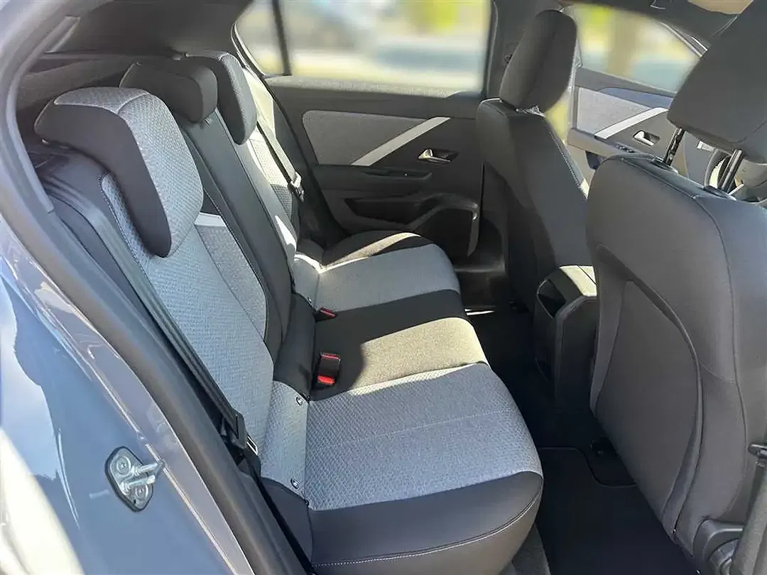 Opel Astra Edition - foto 15
