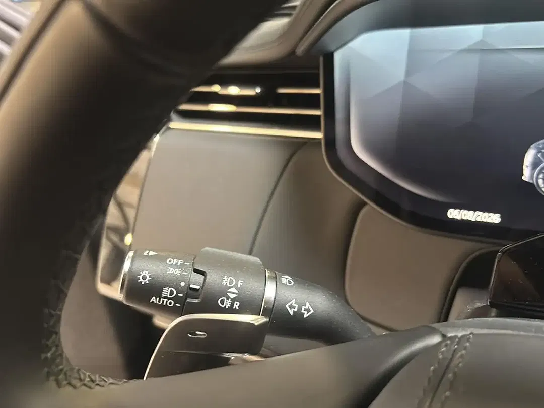 Land Rover Range Rover Sport - Thumbnail 14