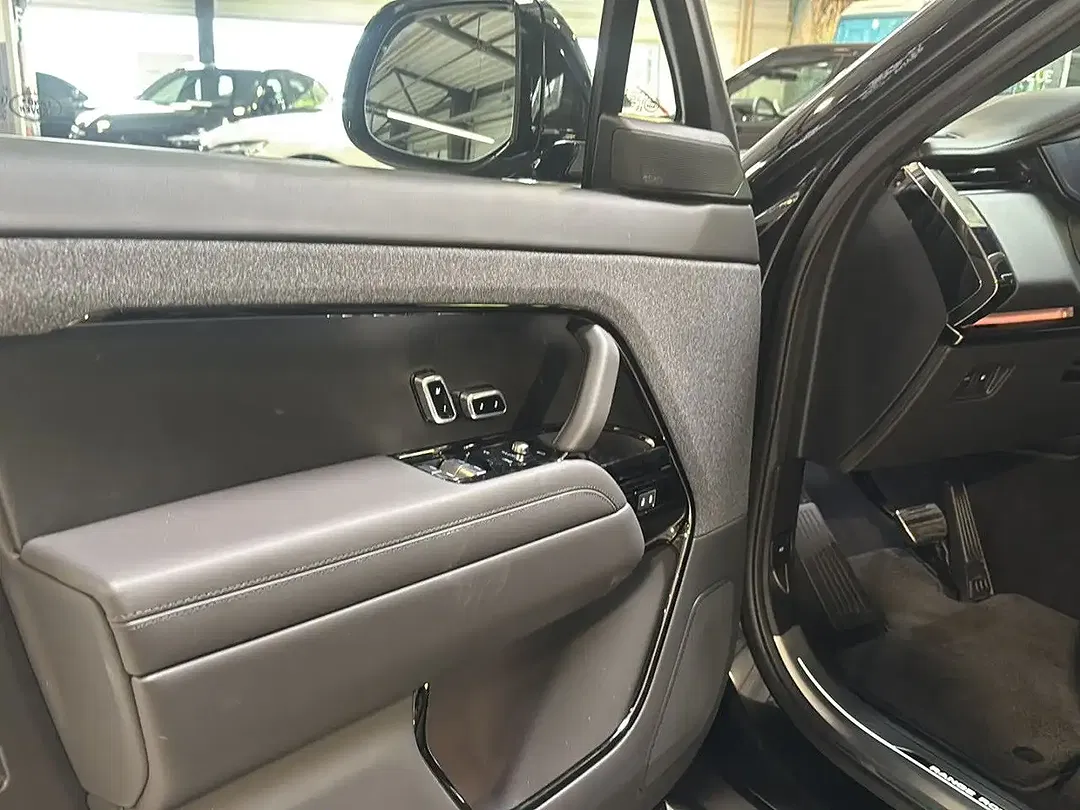 Land Rover Range Rover Sport - Thumbnail 8