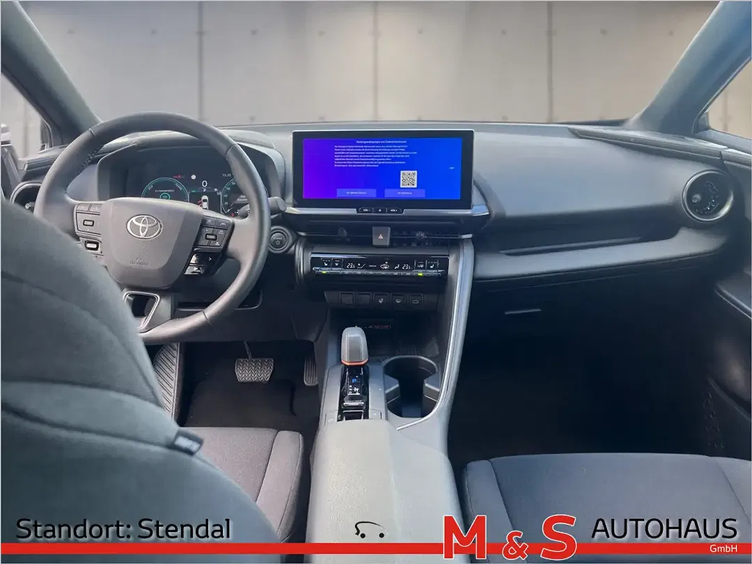 Toyota C-HR - Thumbnail 11