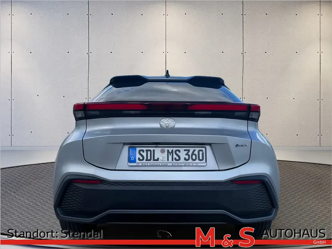 Toyota C-HR - Thumbnail 5