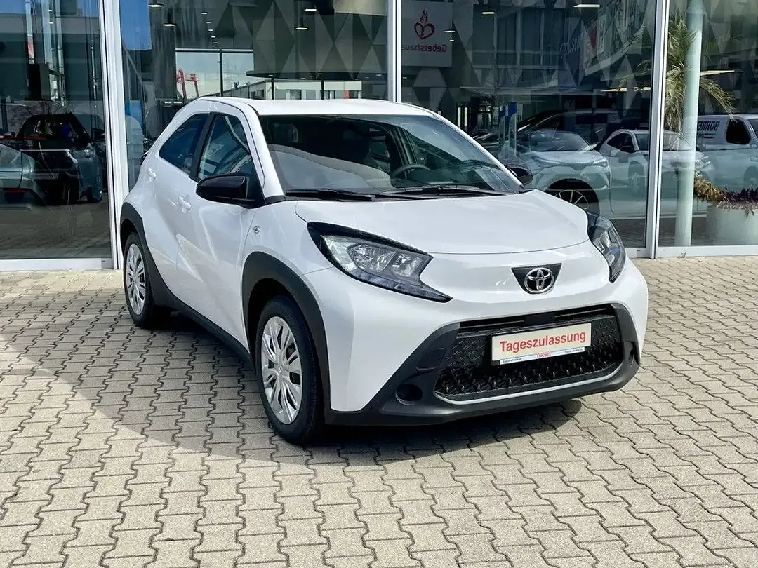 Toyota Aygo X - Thumbnail 2