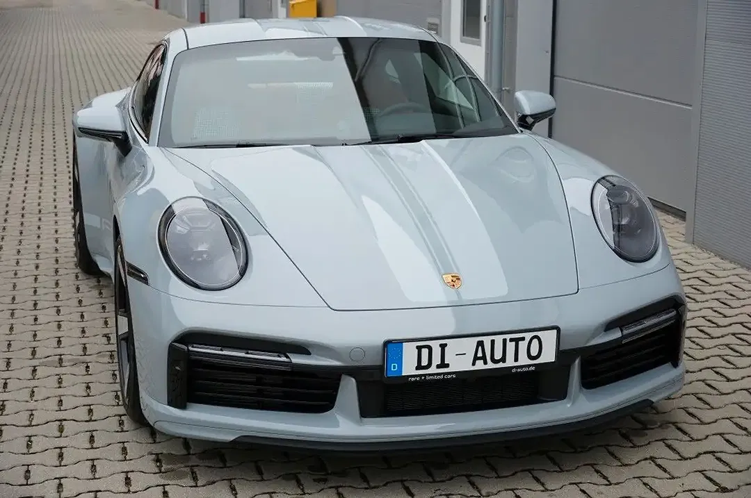 Porsche 911 - foto 1