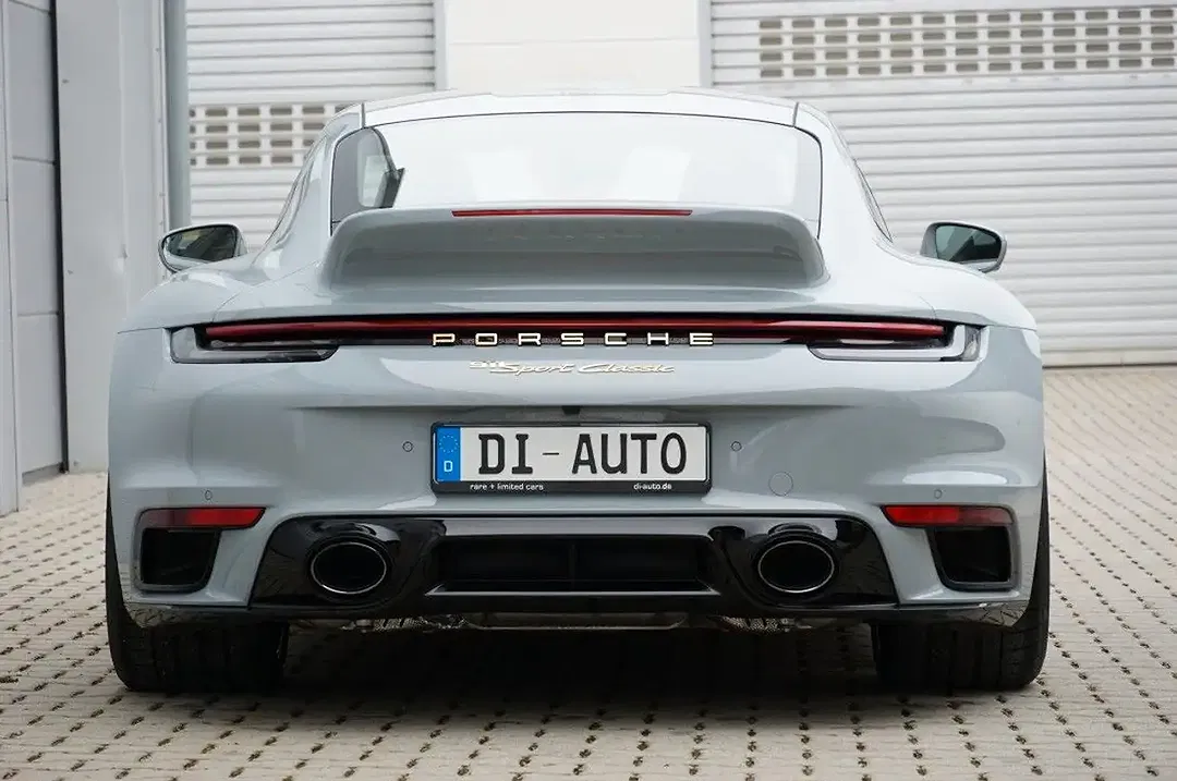 Porsche 911 - Thumbnail 5