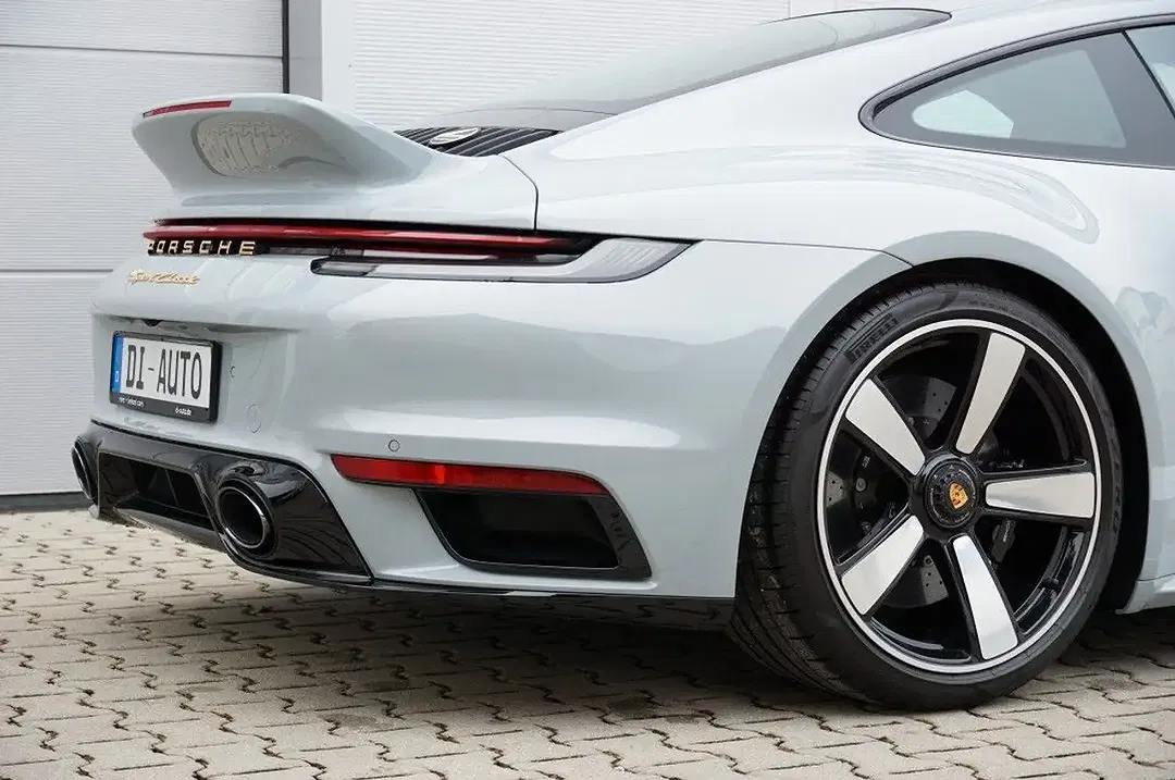 Porsche 911 - Thumbnail 6