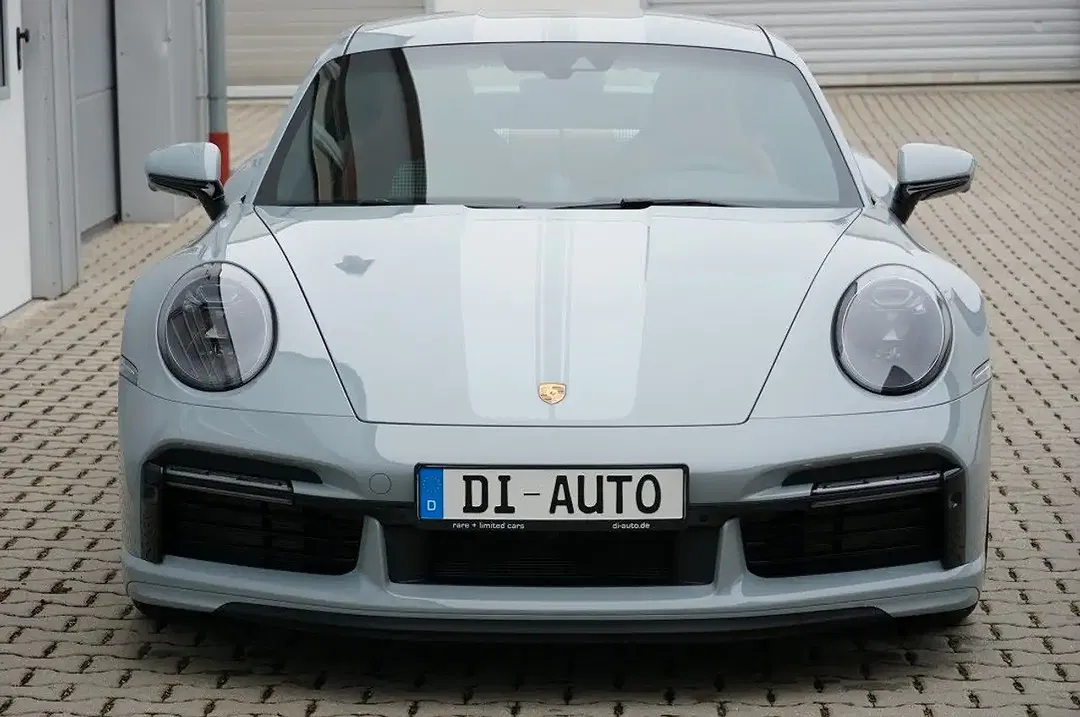 Porsche 911 - Thumbnail 7