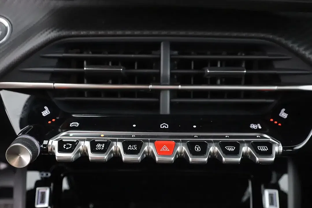 Peugeot 2008 - Thumbnail 11