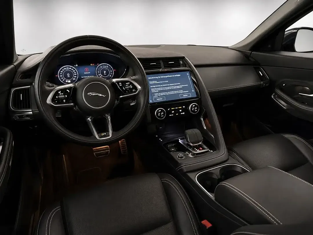 Jaguar E-Pace - Thumbnail 6
