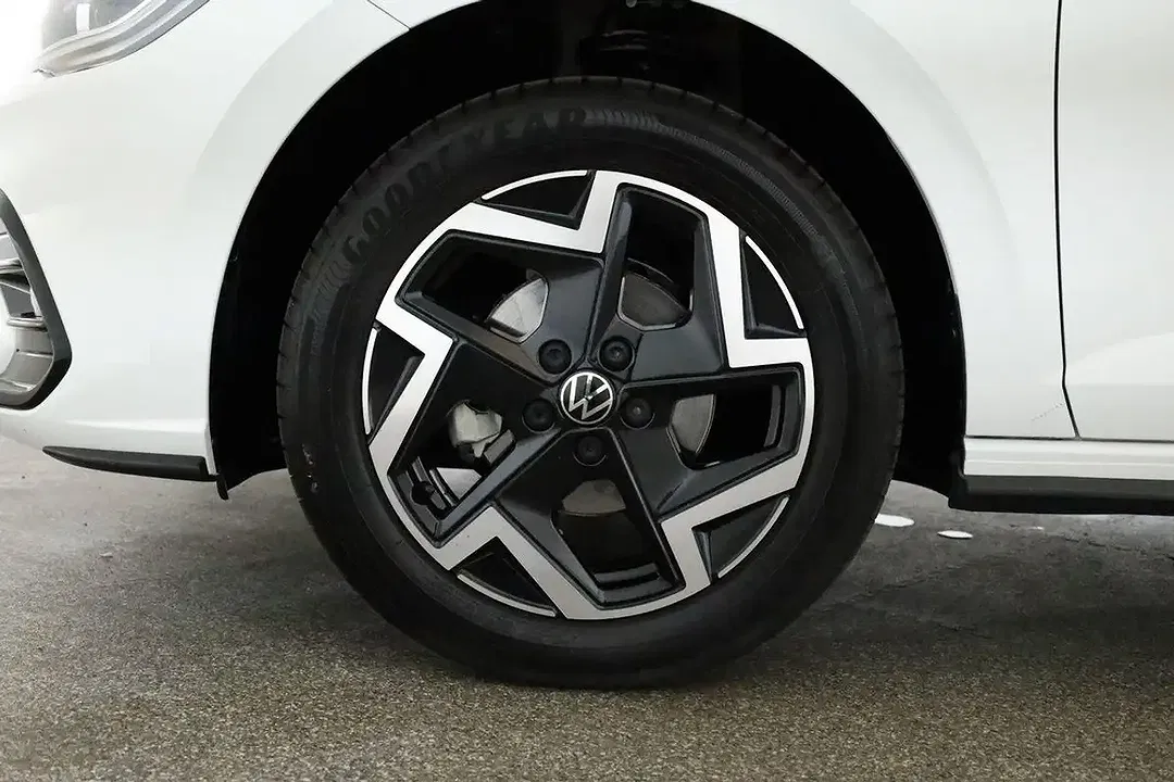 Volkswagen Polo - Thumbnail 7