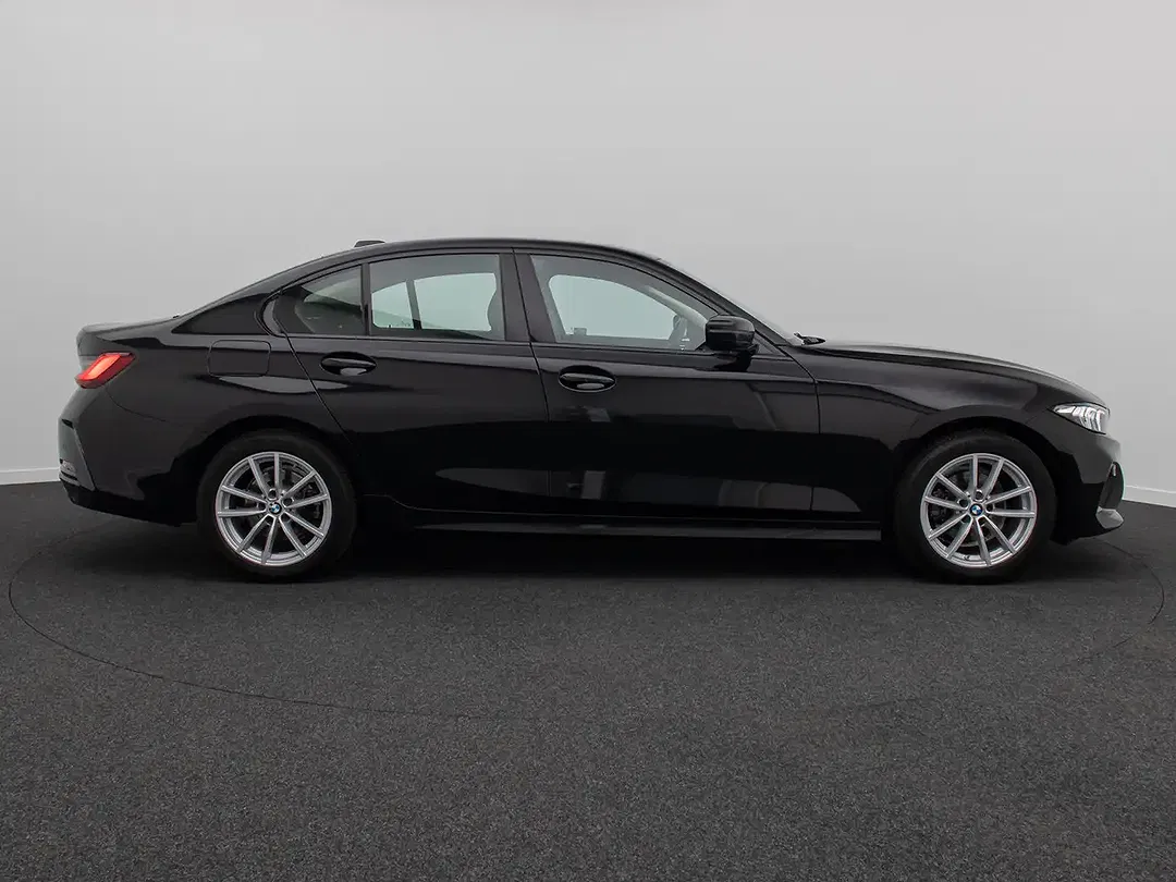 BMW 318 - Thumbnail 5