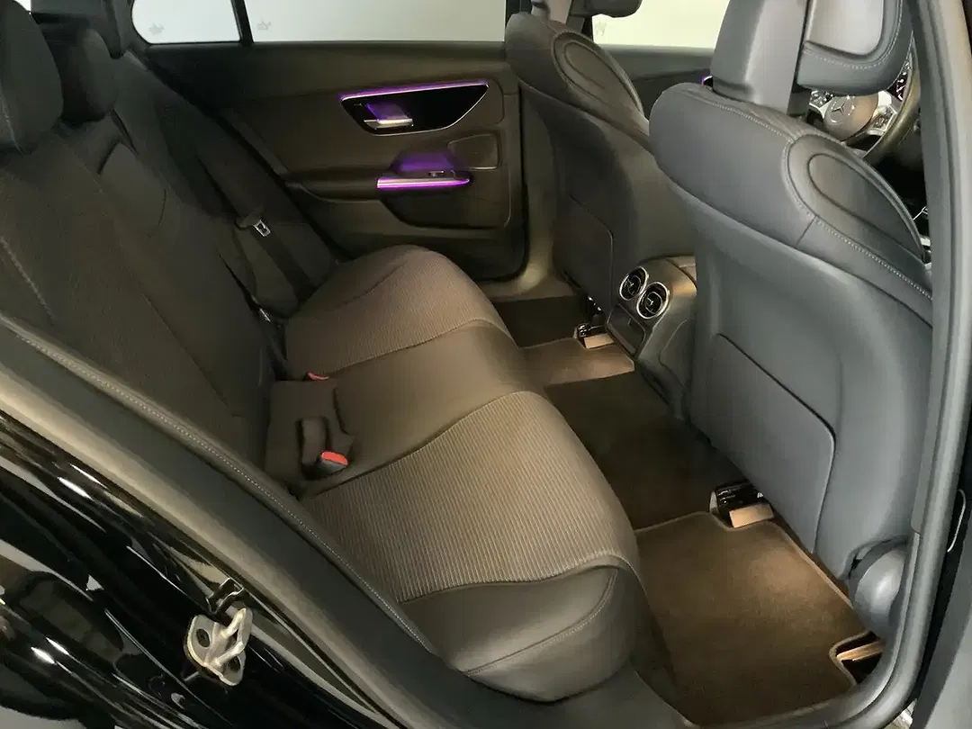 Mercedes-Benz C 300 - Thumbnail 14