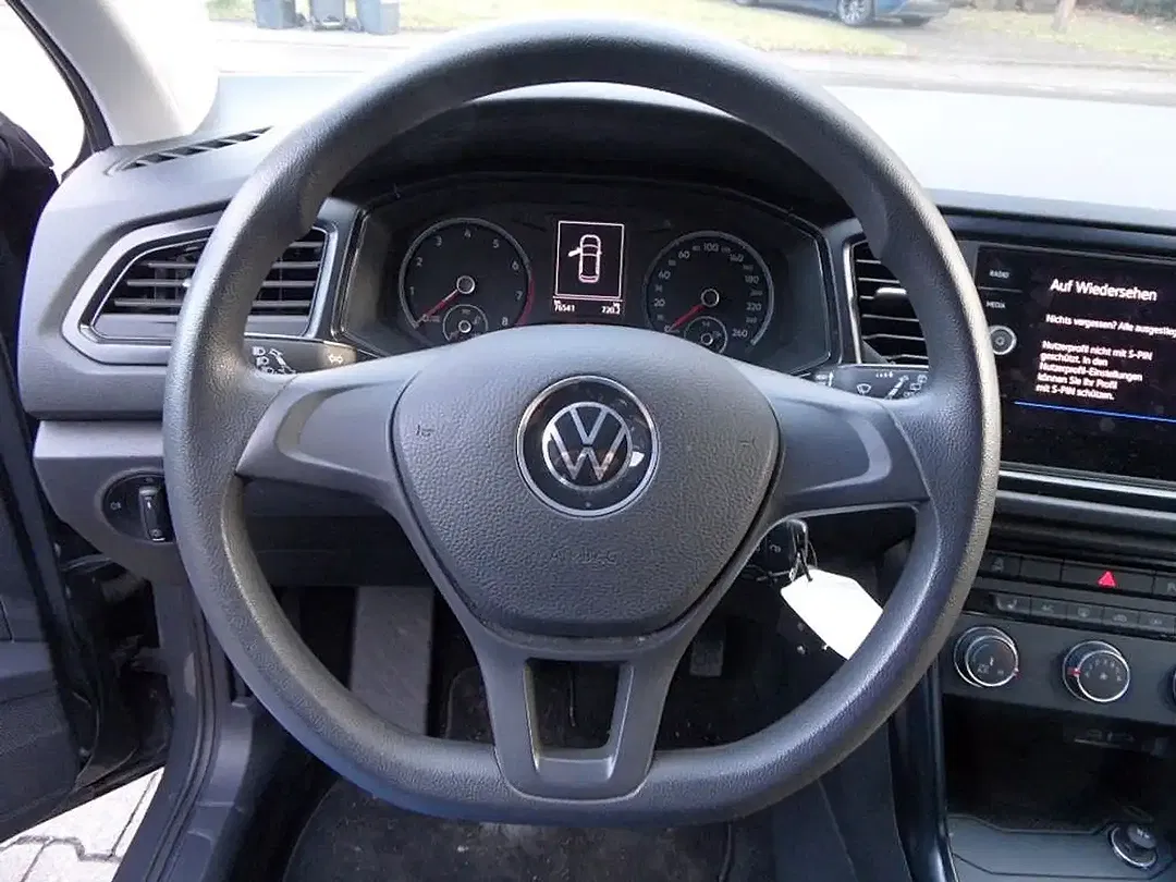 Volkswagen T-Roc - Thumbnail 6