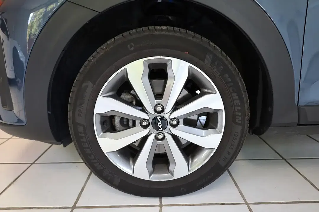 Kia Stonic - Thumbnail 12