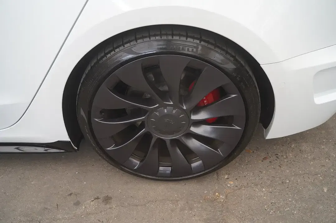 Tesla Model 3 - Thumbnail 12