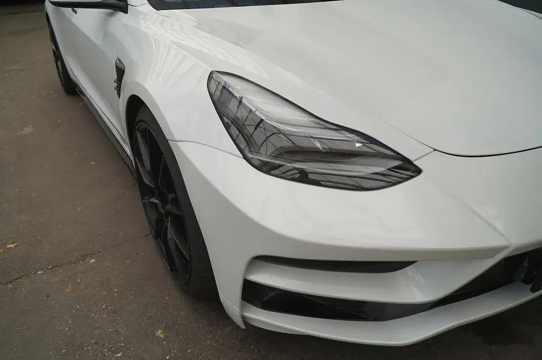 Tesla Model 3 - Thumbnail 24
