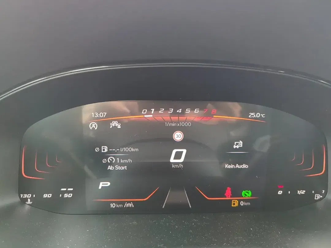SEAT Arona - Thumbnail 13