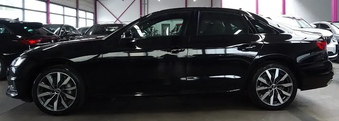Audi A4 - Thumbnail 2
