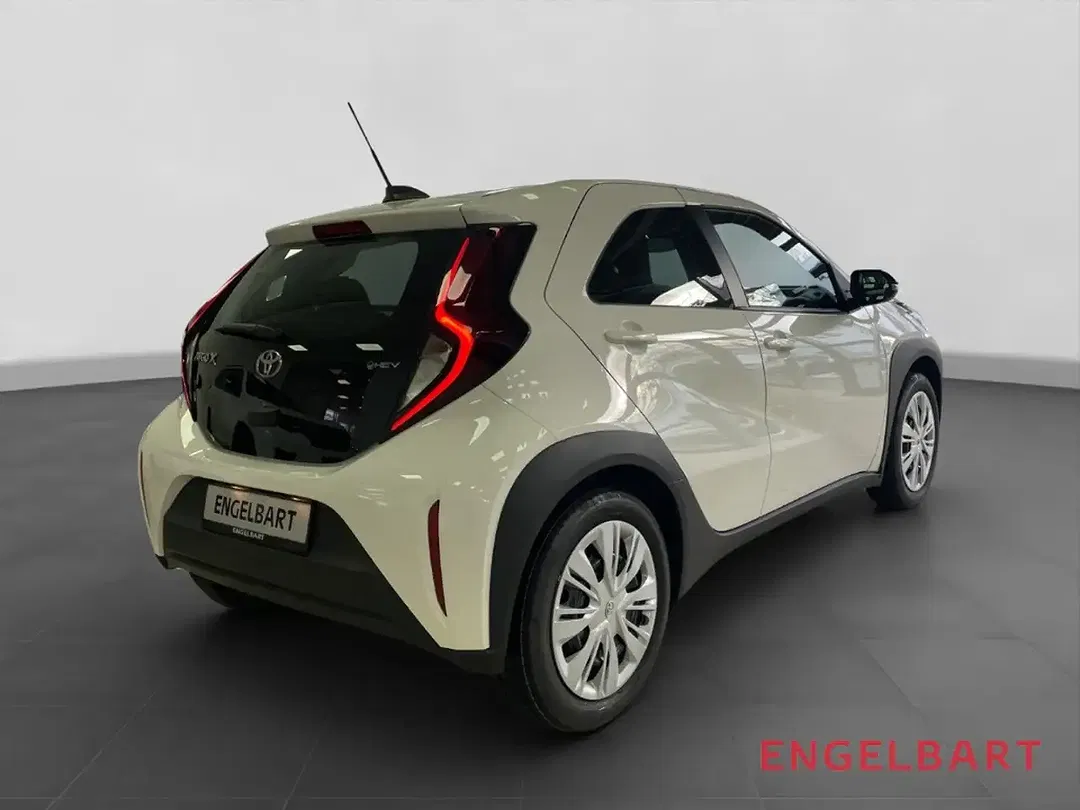 Toyota Aygo X - Thumbnail 3